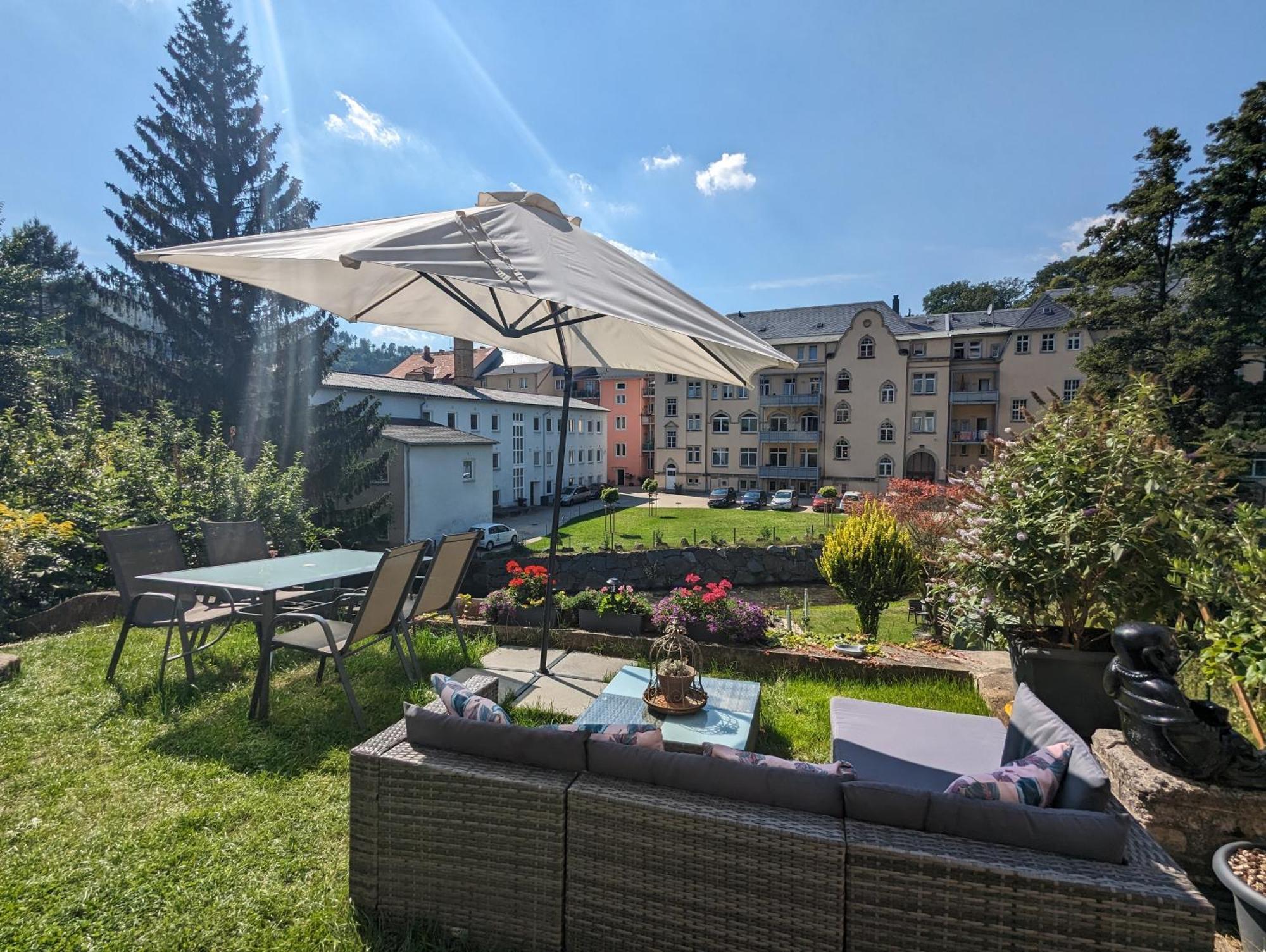 F3 Urlaubsmagie - Pool, Garten & Terrasse - 4p Apartment Sebnitz
